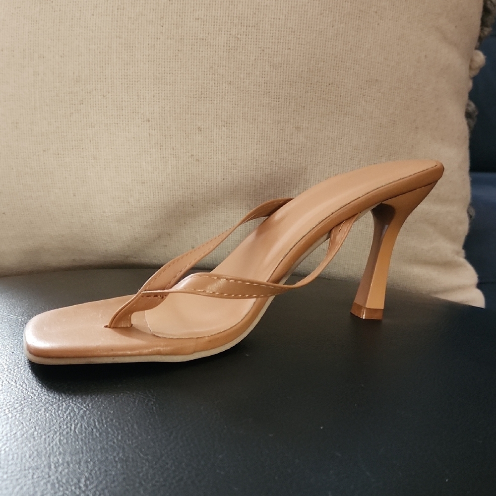 Elegant Tan Women's Heeled Sandals